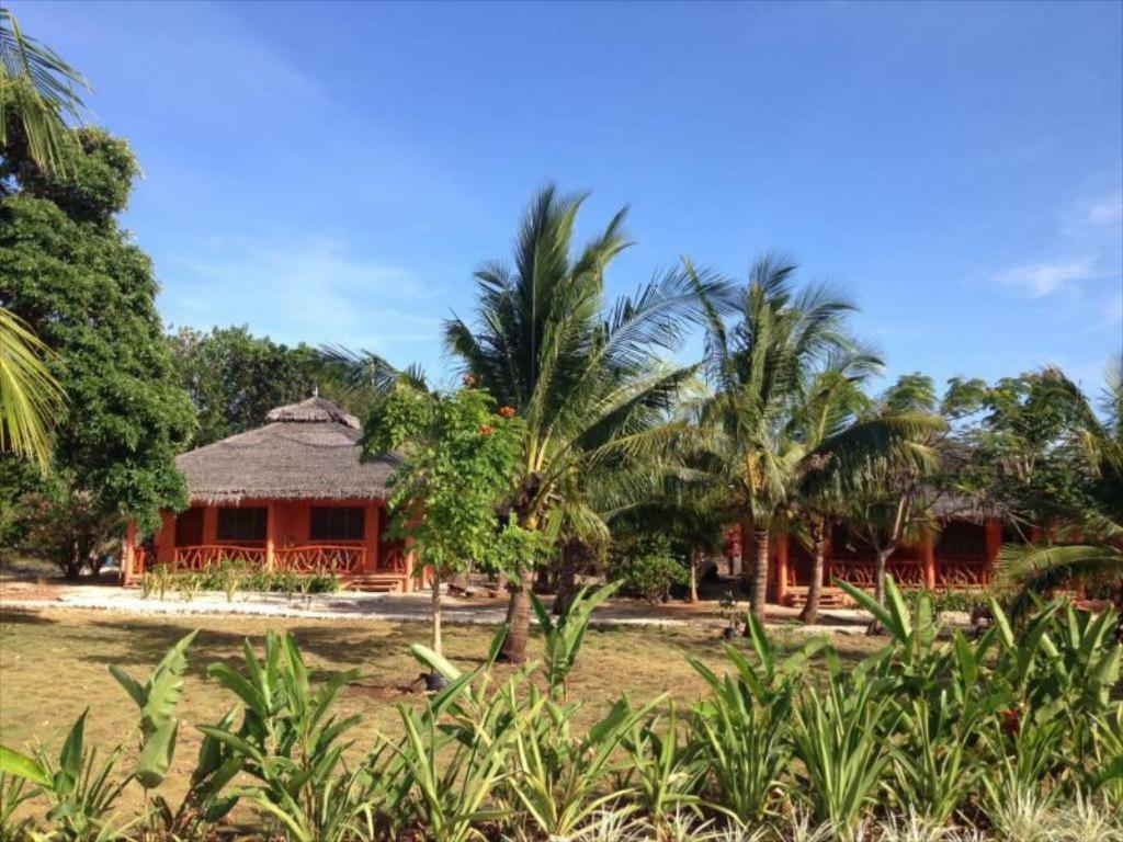 Islandia Beach Resort Siquijor Exterior foto